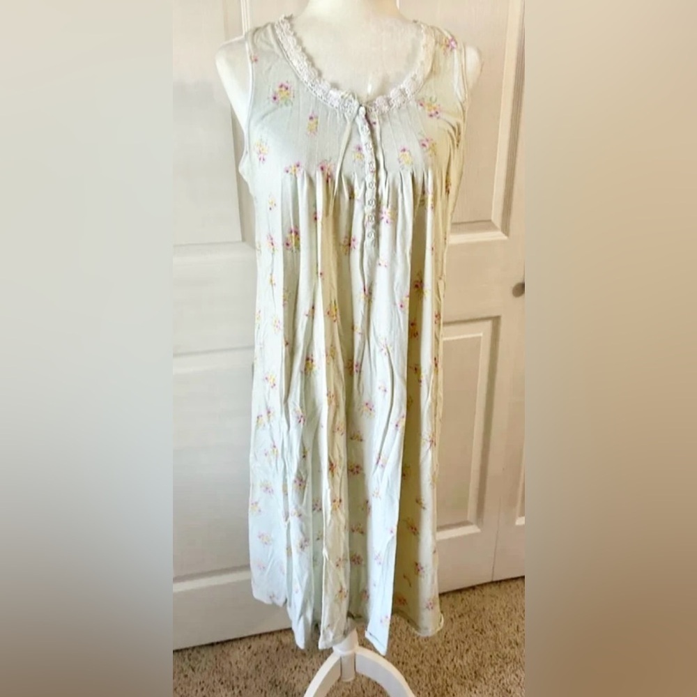 Earth Angel sleepwear nightgown woman’s size medium pajamas